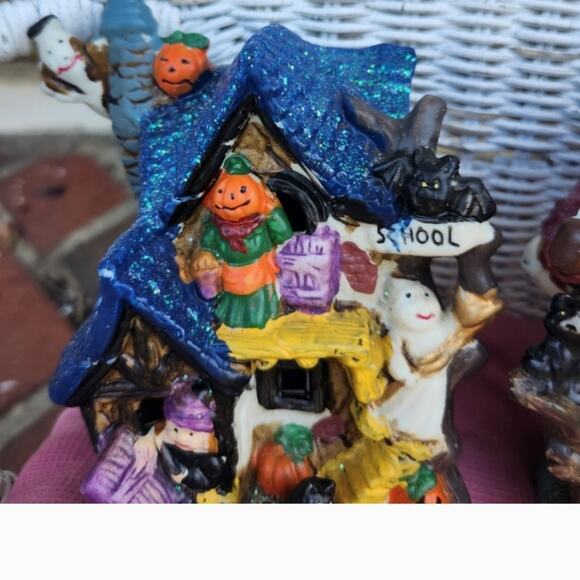 Halloween Houses 6 in tall - Picture 2 of 4